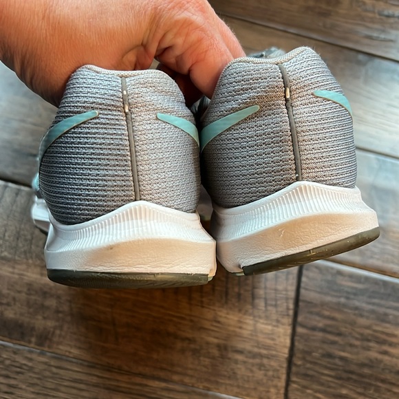 Womens NIKE‎ RUN SWIFT Stealth Running Trainers Size US 8 - Picture 6 of 9